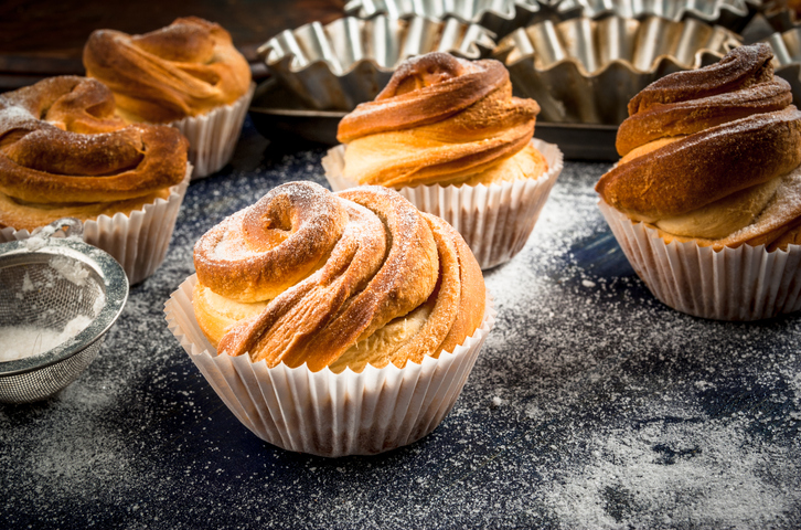 Modern baking - scones cruffins Dampfnudel Bao mit Schweinehaxe